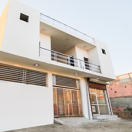 Hotel O Dollar Faridabad Zewnętrze zdjęcie