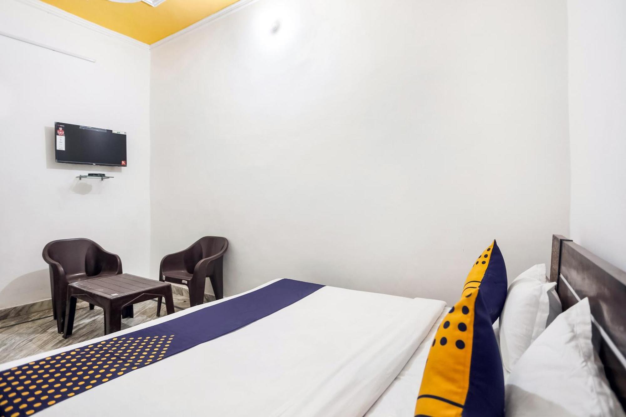 Hotel O Dollar Faridabad Zewnętrze zdjęcie